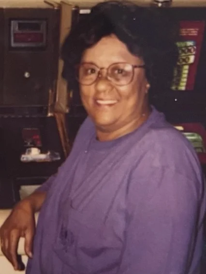 Dorothy Dean Austin Glass