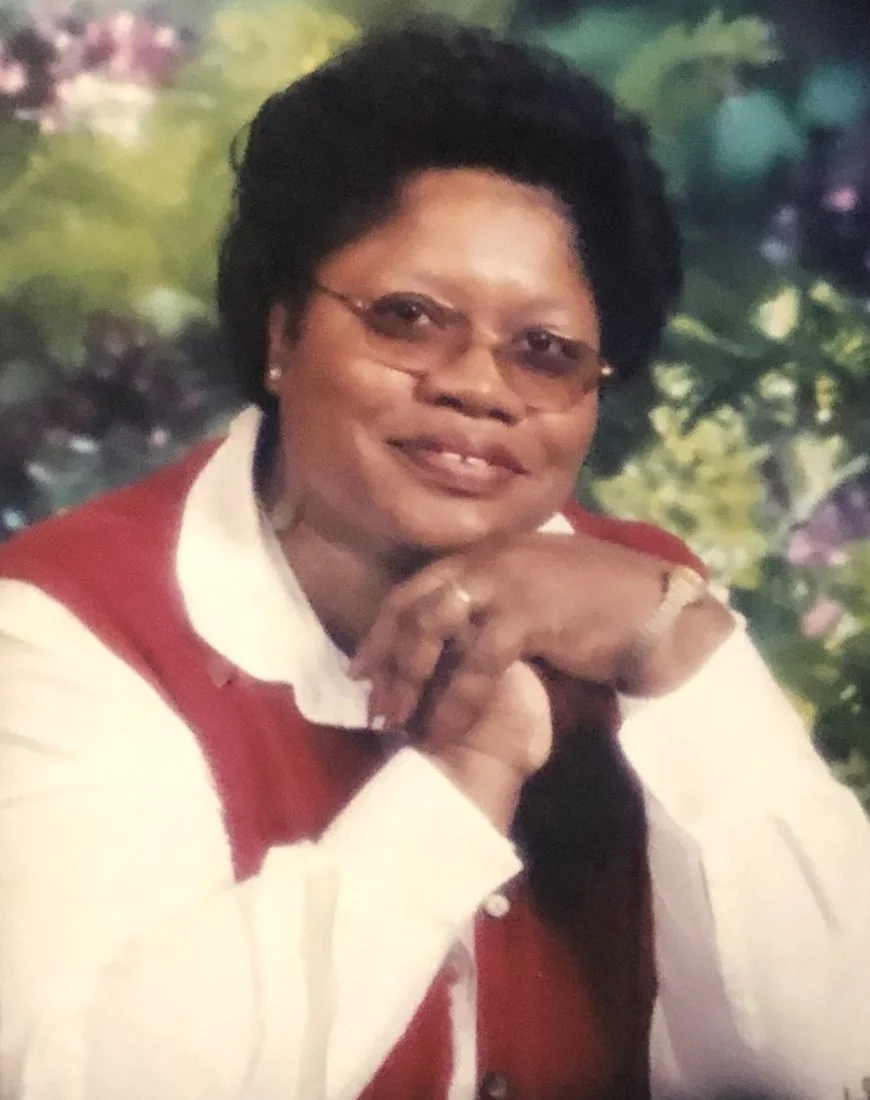 Deloris \"Sis\" Westley Knowlton