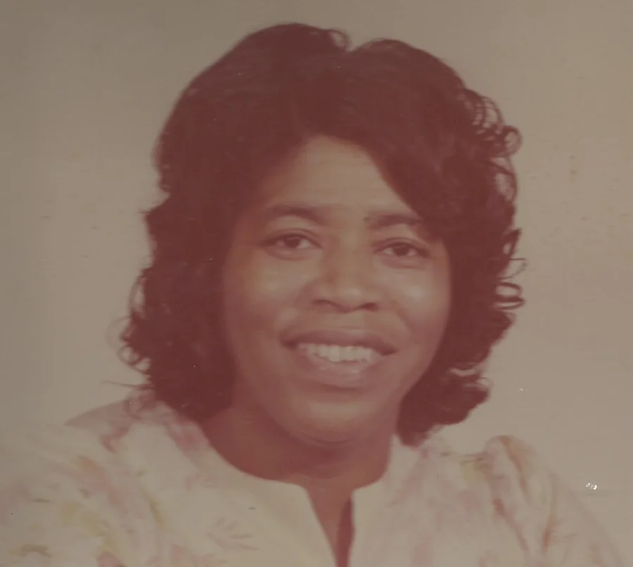 Bessola Robinson